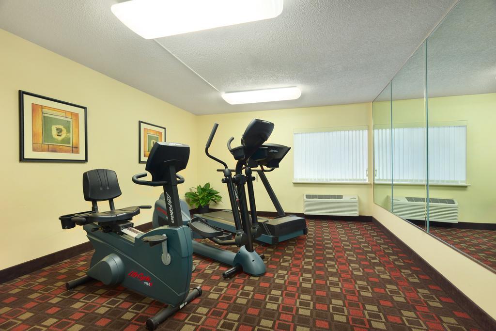 Days Inn By Wyndham Форт Смит Екстериор снимка
