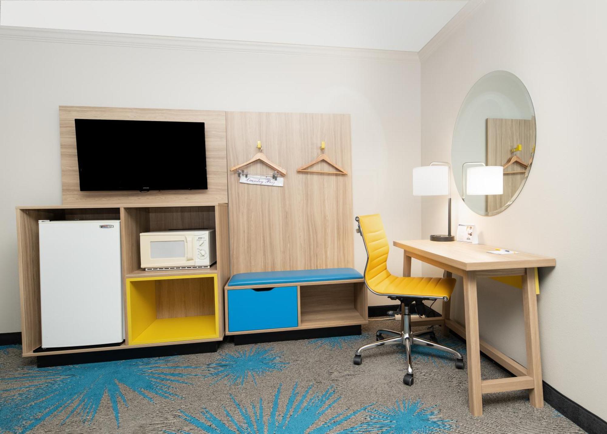 Days Inn By Wyndham Форт Смит Екстериор снимка
