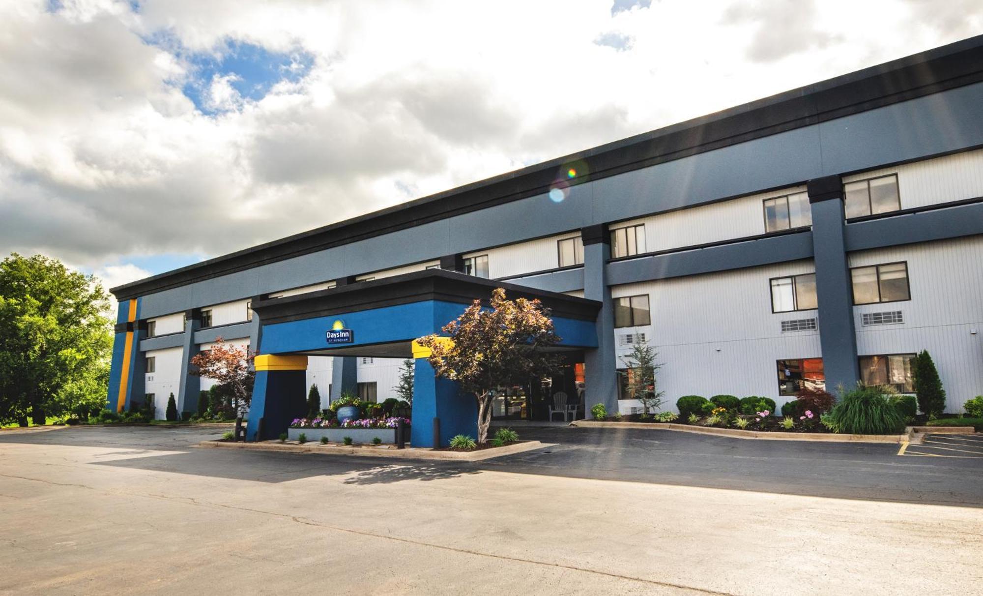 Days Inn By Wyndham Форт Смит Екстериор снимка