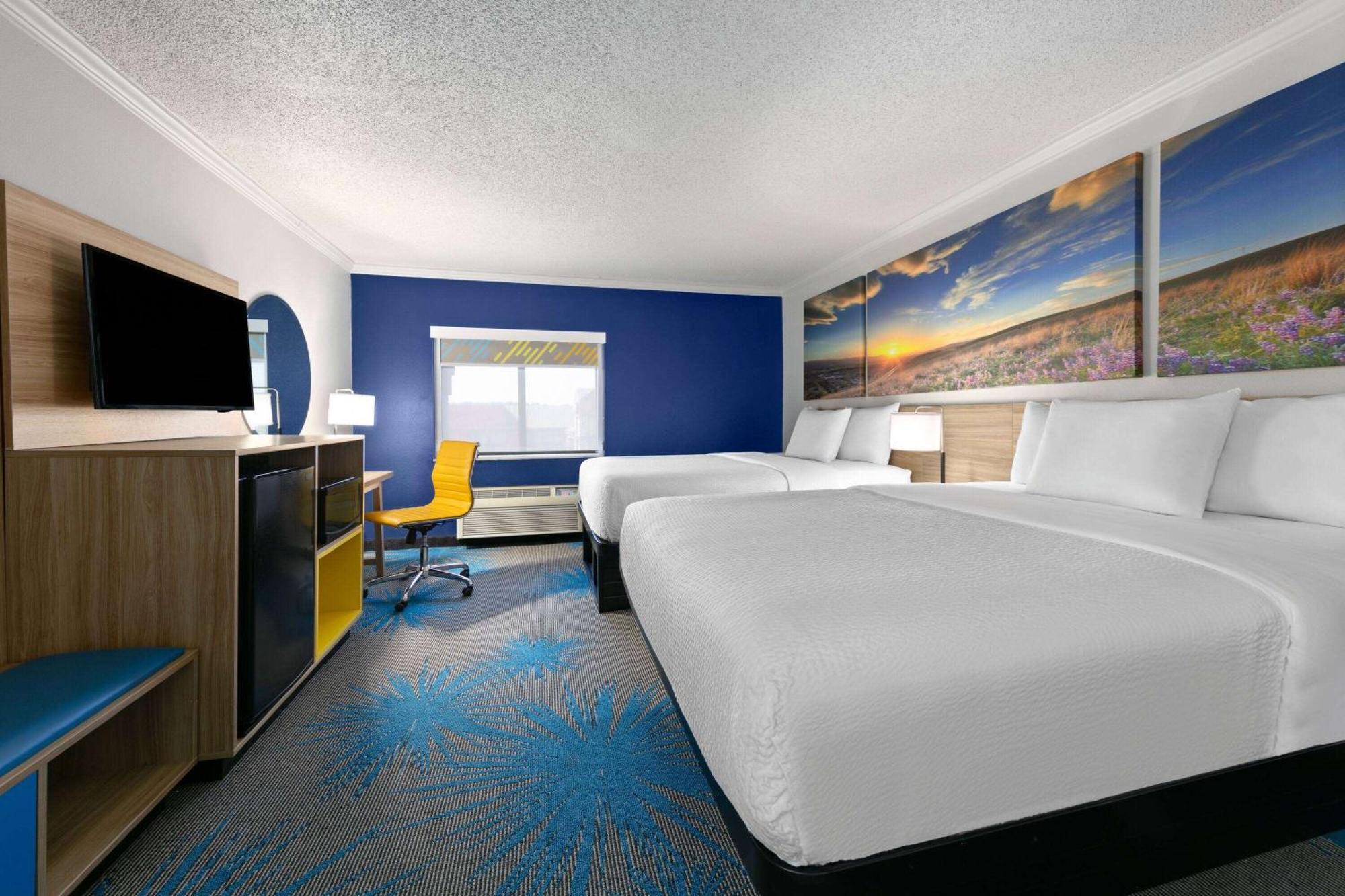 Days Inn By Wyndham Форт Смит Екстериор снимка