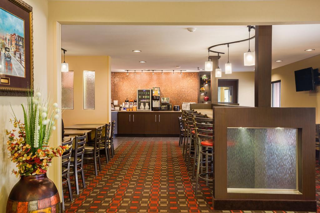 Days Inn By Wyndham Форт Смит Екстериор снимка